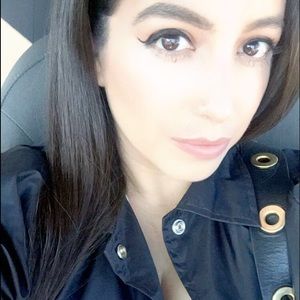 Meet your Posher, Vanessa